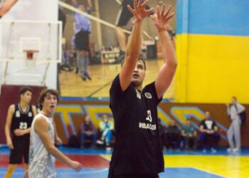 Перша ліга: Інваспорт та Суми завершили ігровий тиждень перемогами — Федерація баскетболу України