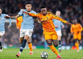 «Реал» в бешеном матче плей-офф Лиги чемпионов выиграл у «Манчестер Сити»