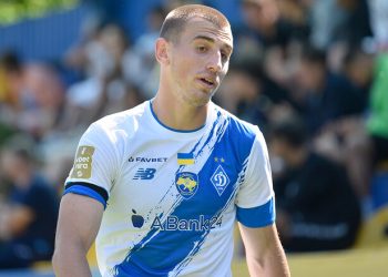 Шовковский против! Стало известно, кто сорвал переход Дячука в Испанию