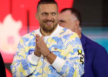 Усик рассказал, сколько может стоить тренировочный лагерь — Спорт ):Бокс