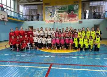 ВЮБЛ серед дівчат 2012 року: відбулись матчі у Києві, Одесі та Нововолинську — Федерація баскетболу України