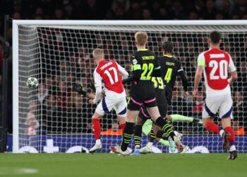 «Арсенал» и «ПСВ» разыграли боевую ничью в ответном матче 1/8 финала ЛЧ