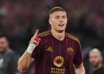 Артем Довбик шикарным голом помог «Роме» попасть в зону еврокубков в Серии А