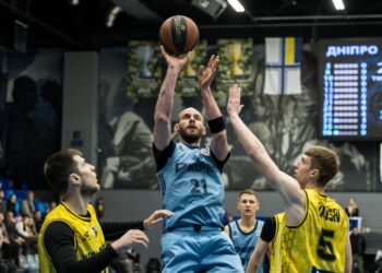 Дніпро обіграв Київ-Баскет, завершивши регулярний чемпіонат без поразок — Федерація баскетболу України