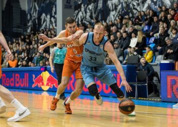 Дніпро впевнено переміг Черкаські Мавпи та вийшов у фінал Кубка України — Федерація баскетболу України