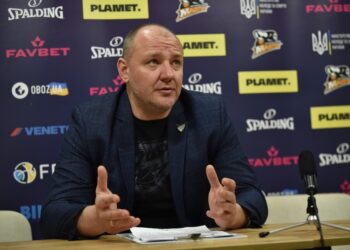 Дніпро здобув виїзну перемогу над Черкаськими Мавпами: відео коментарів — Федерація баскетболу України