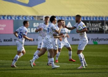 Киевское «Динамо» победой над «Рухом» закрепилось в лидерах УПЛ