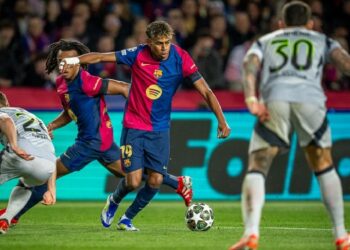 Трубин с «Бенфикой» вылетел из Лиги чемпионов, проиграв в ответном матче «Барселоне»