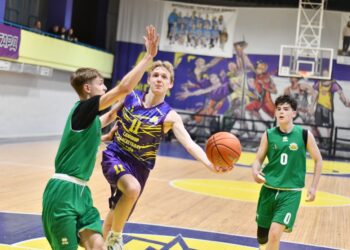ВЮБЛ серед юнаків 2008 року: столична ДЮСШ-1 виграла три матчі у Києві — Федерація баскетболу України