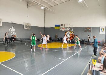 ВЮБЛ серед юнаків 2009 року: ужгородська ЗОДЮСШ виграла два матчі у Вінниці — Федерація баскетболу України