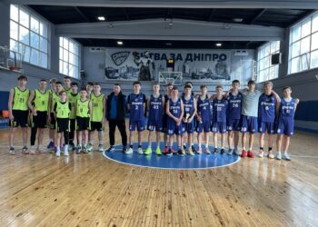 ВЮБЛ серед юнаків 2010 року: СДЮСШОР-5-ДФКС та Прометей виграли по два матчі у Дніпрі — Федерація баскетболу України