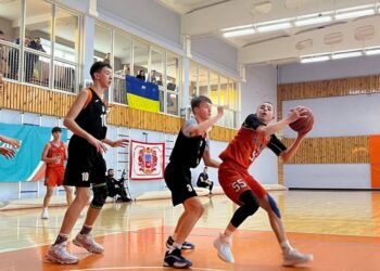 ВЮБЛ серед юнаків 2011 року: матчі четвертого етапу відбулись у Києві та Черкасах — Федерація баскетболу України
