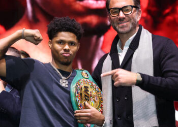 «Возможные соперники уже закончились»: Промоутер хочет устроить Шакуру объединительный бой — Спорт ):Бокс