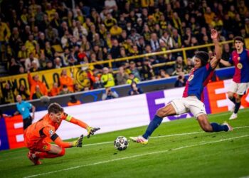 «Барселона» с поражением от «Боруссии Дортмунд» выходит в ½ финала Лиги чемпионов