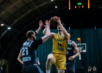 БК Дніпро на виїзді розібрався з Говерлою: фотогалерея — Федерація баскетболу України