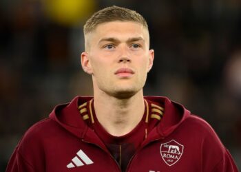 Экс-игрок «Ромы» недоволен игрой Довбика: «Инородное тело»