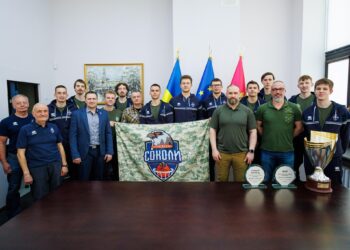 Голова Харківської обласної військової адміністрації привітав Соколів із перемогою в Вищій лізі — Федерація баскетболу України