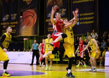 Київ-Баскет обіграв Рівне в першому матчі плейоф Суперліги Favbet: фотогалерея — Федерація баскетболу України