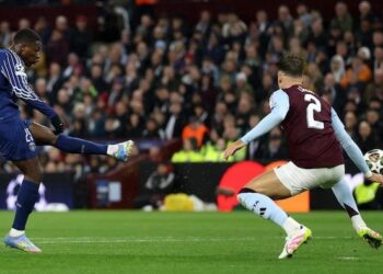 «ПСЖ» проиграл «Астон Вилле», но прошел в полуфинал Лиги чемпионов