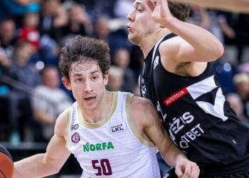 Українці за кордоном: Ковляр набрав 15 очок в матчі чемпіонату Литви — Федерація баскетболу України