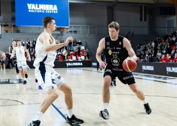 Українці за кордоном: Новицький набрав 16 очок в матчі чемпіонату Латвії — Федерація баскетболу України