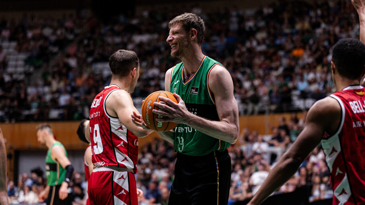 Артем Пустовий визнаний MVP туру в чемпіонаті Іспанії