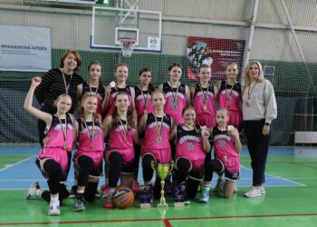 ДЮСШ Нововолинськ — чемпіонки ВЮБЛ серед дівчат 2013 року народження — Федерація баскетболу України