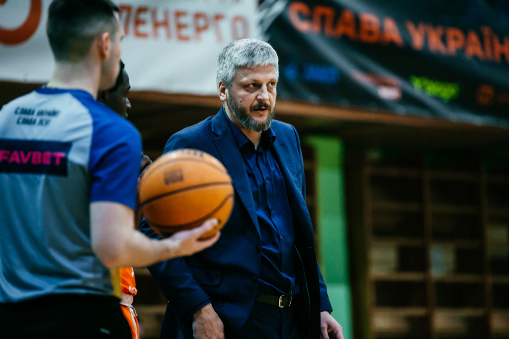 Олександр Ворона полишив посаду головного тренера Кривбаса