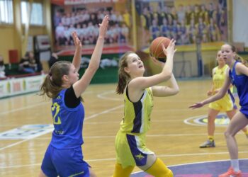 В Рівному яскраво провели Фінал шести ВЮБЛ серед дівчат 2012 року: велика фотогалерея — Федерація баскетболу України