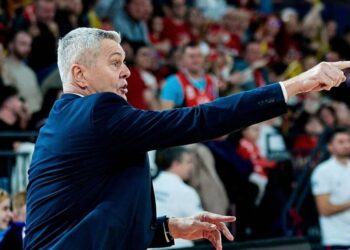 Айнарс Багатскіс завершив співпрацю з румунським Волунтарі — Федерація баскетболу України