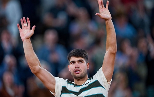 Алькарас повторил рекорд Надаля на турнире Большого шлема