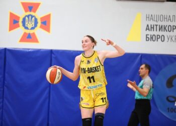 Будівельник підписав ексгравчиню збірної України — Федерація баскетболу України