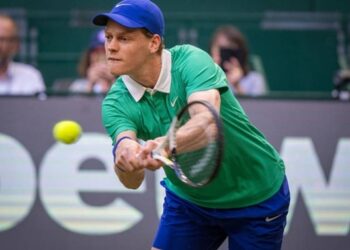 Известный теннисист спел в дуэте со звездой оперы — Теніс