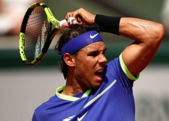 Ракетка Рафаэля Надаля продана за рекордную сумму — Теніс