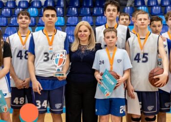 Шкільна ліга Пліч-о-пліч: визначились фіналісти у юнаків — Федерація баскетболу України