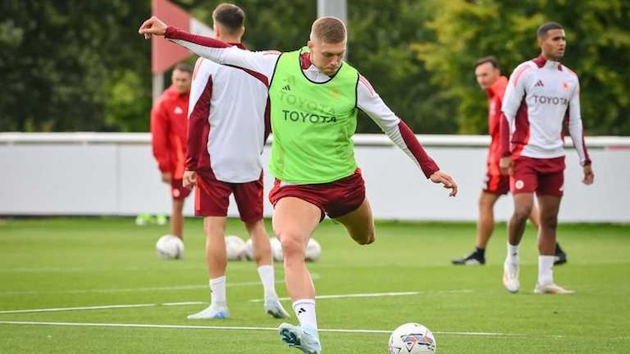 Борьба за Довбика только начинается. Клубы Испании и Турции хотят подписать украинца