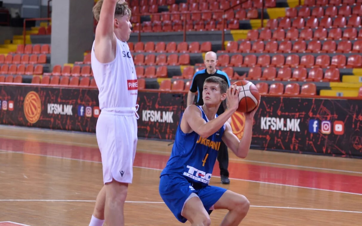 Чоловіча збірна U-18 програла перший свій матч на чемпіонаті Європи