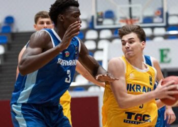 Чоловіча збірна U-18 здобула непросту перемогу над Азербайджаном на чемпіонаті Європи — Федерація баскетболу України