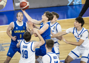 Чоловіча збірна України програла Чехії на молодіжному чемпіонаті Європи — Федерація баскетболу України