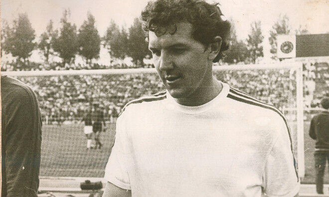 Не стало легендарного игрока «Карпат» Юрия Дубровного