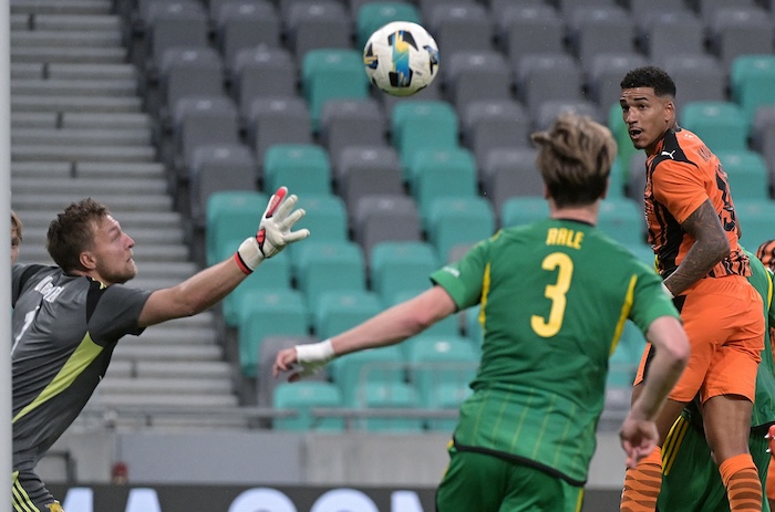 «Шахтер» с разгромной победы стартовал в отборе Лиги Европы