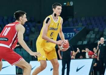 Унікальні розмір, довжина та рухливість: FIBA відзначила Данііла Сипала напередодні чемпіоната Європи U-20 — Федерація баскетболу України