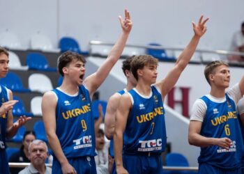 Чоловіча збірна U-18 розгромила Ірландію на чемпіонаті Європи — Федерація баскетболу України