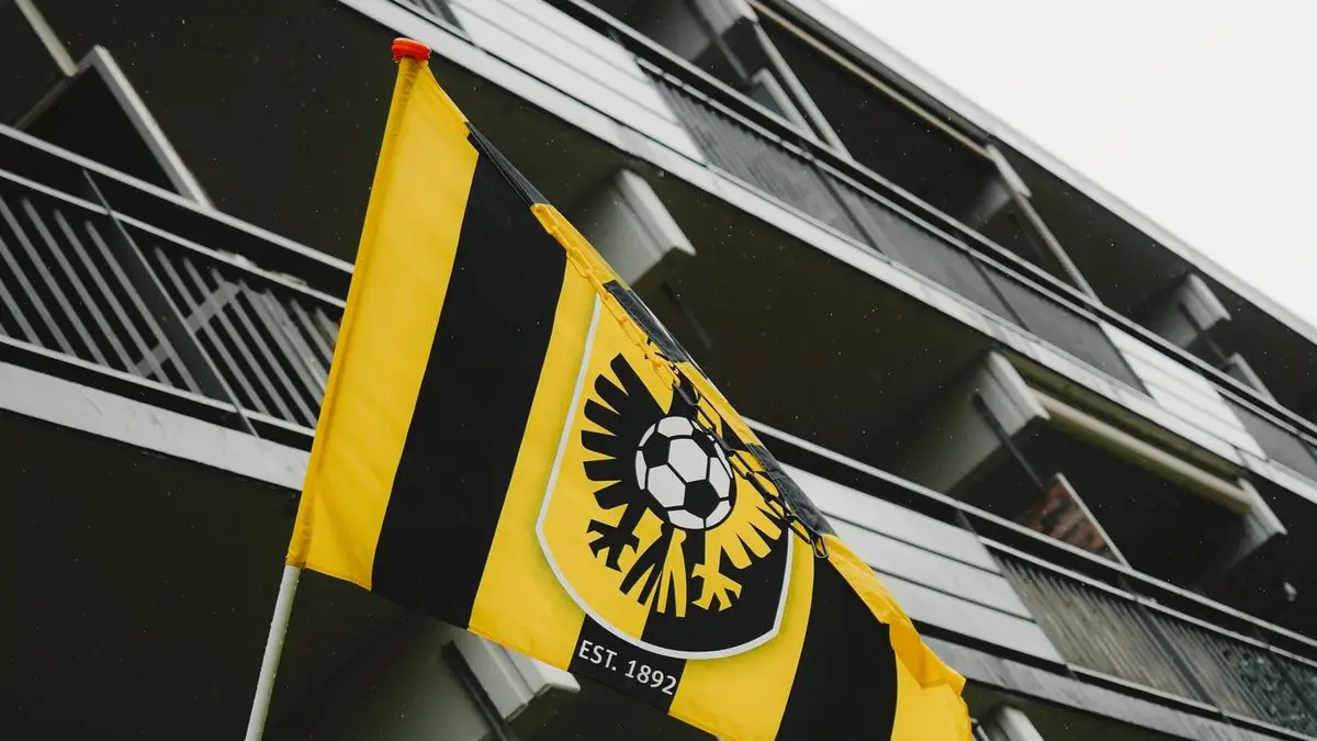 Известный футбольный клуб «Витесс» (Нидерланды), которому 133 года, остался без профессиональной лицензии