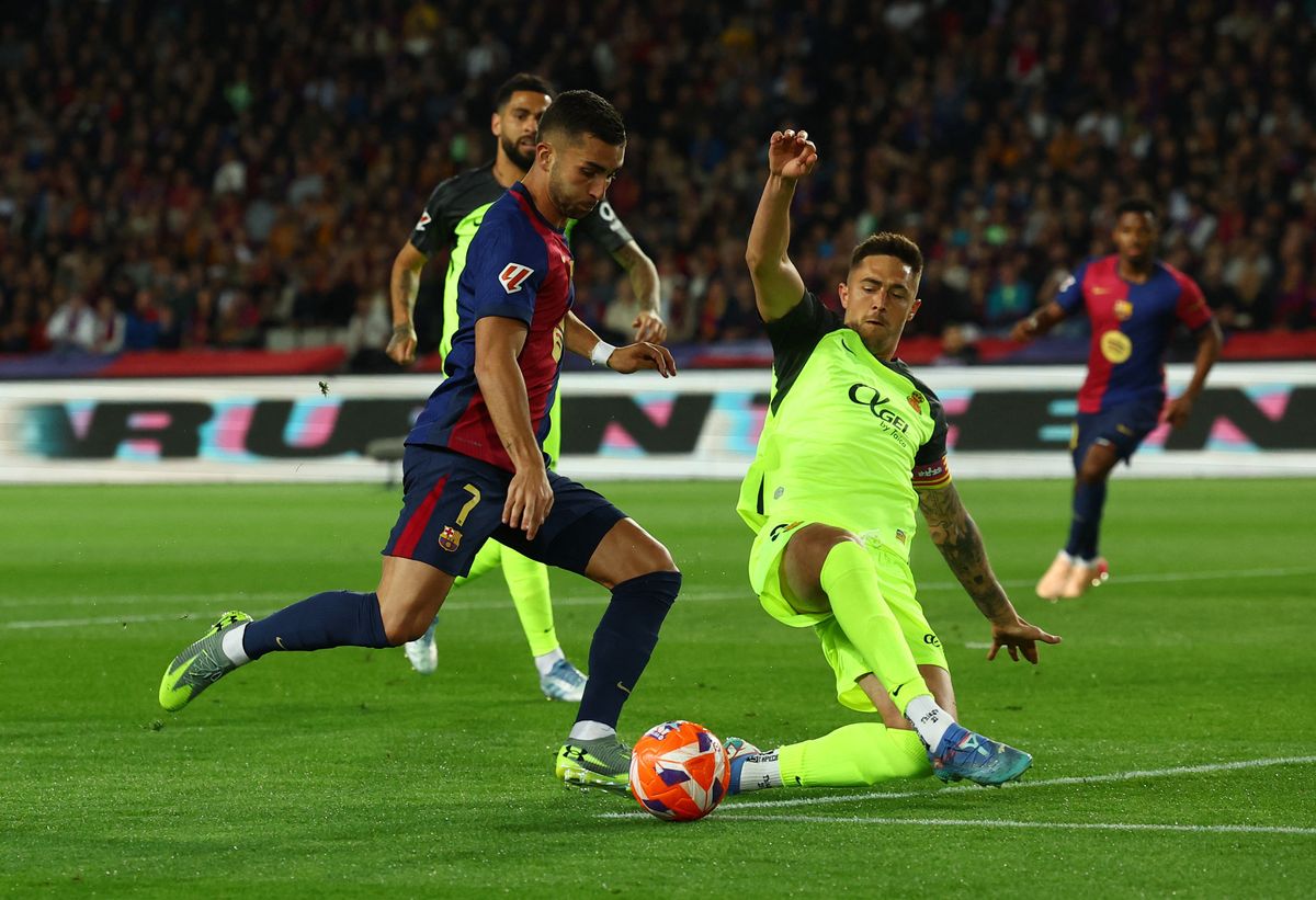 Не без скандалов. «Барселона» добыла победу на старте нового сезона Ла Лиги в матче с «Мальоркой»