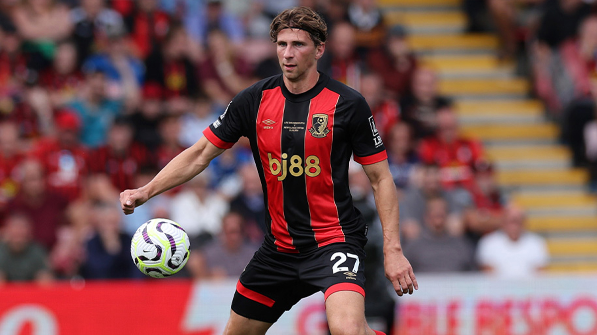 Сбивают процент! «Борнмут» неожиданно предложил «Динамо» новые условия за трансфер Забарного