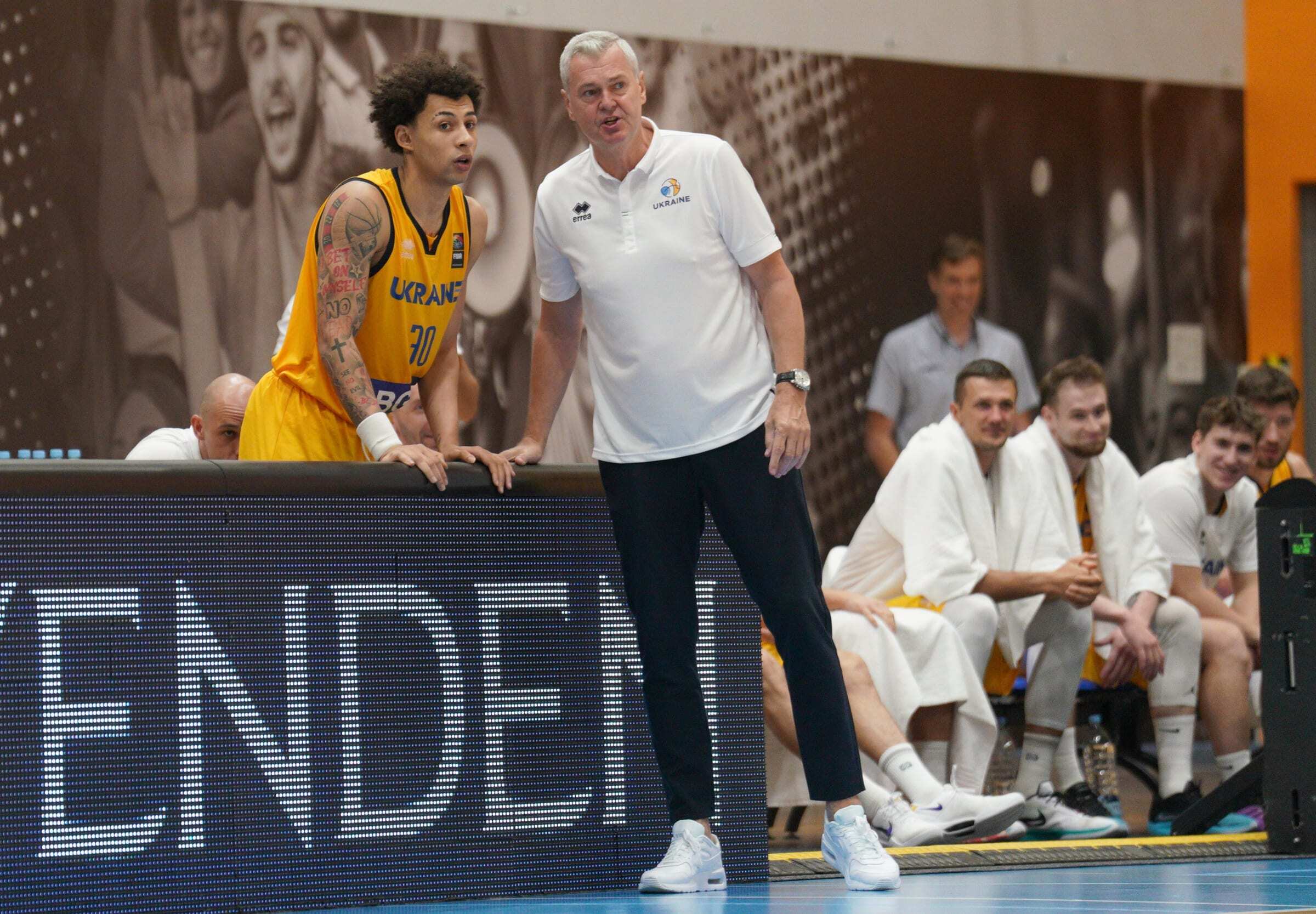 Україна перемогла Словаччину: післяматчеві коментарі Айнарса Багатскіса та В’ячеслава Кравцова