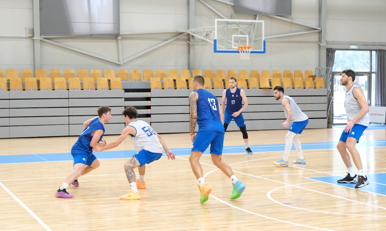 Збірна України провела тренування в Ризі перед матчем проти Словаччини