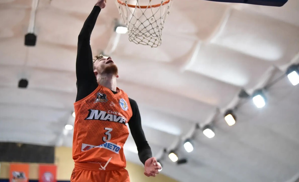 Максим Голенков продовжить виступати за Черкаські Мавпи — Федерація баскетболу України