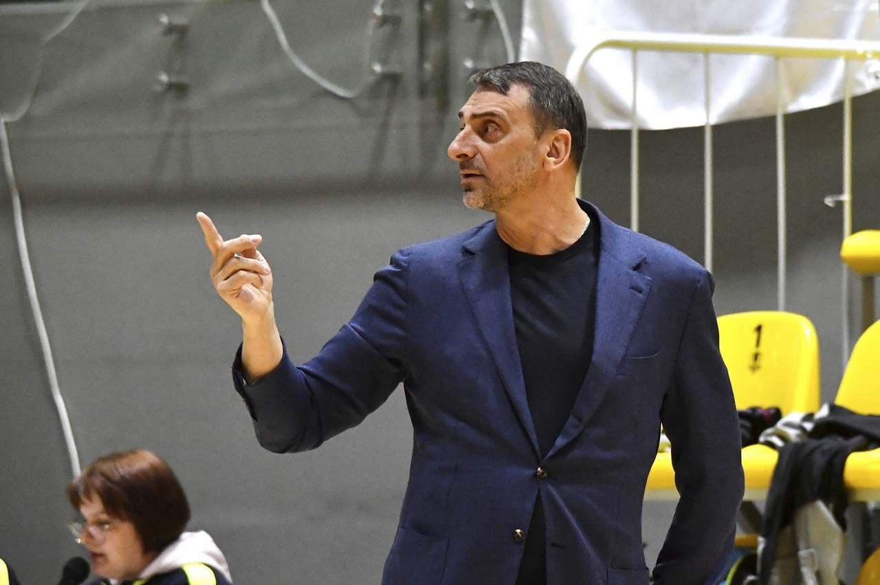 Володимир Холопов: У нас дуже оновлена команда — Федерація баскетболу України